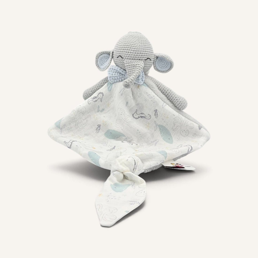 Pachi baleines avec bras, vue de face