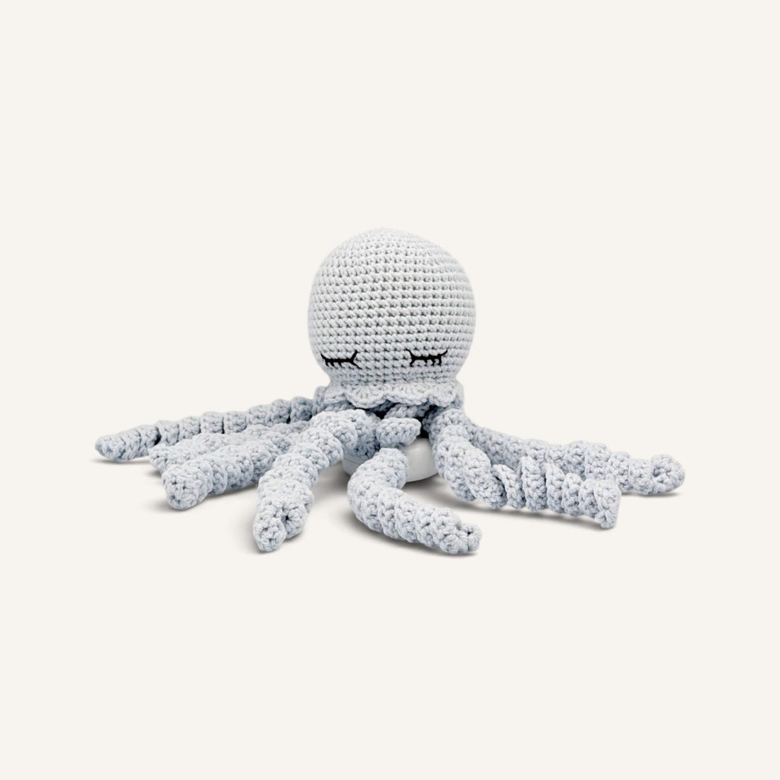 Tenta gris-bleu, la pieuvre Kwaii crochetée à la main